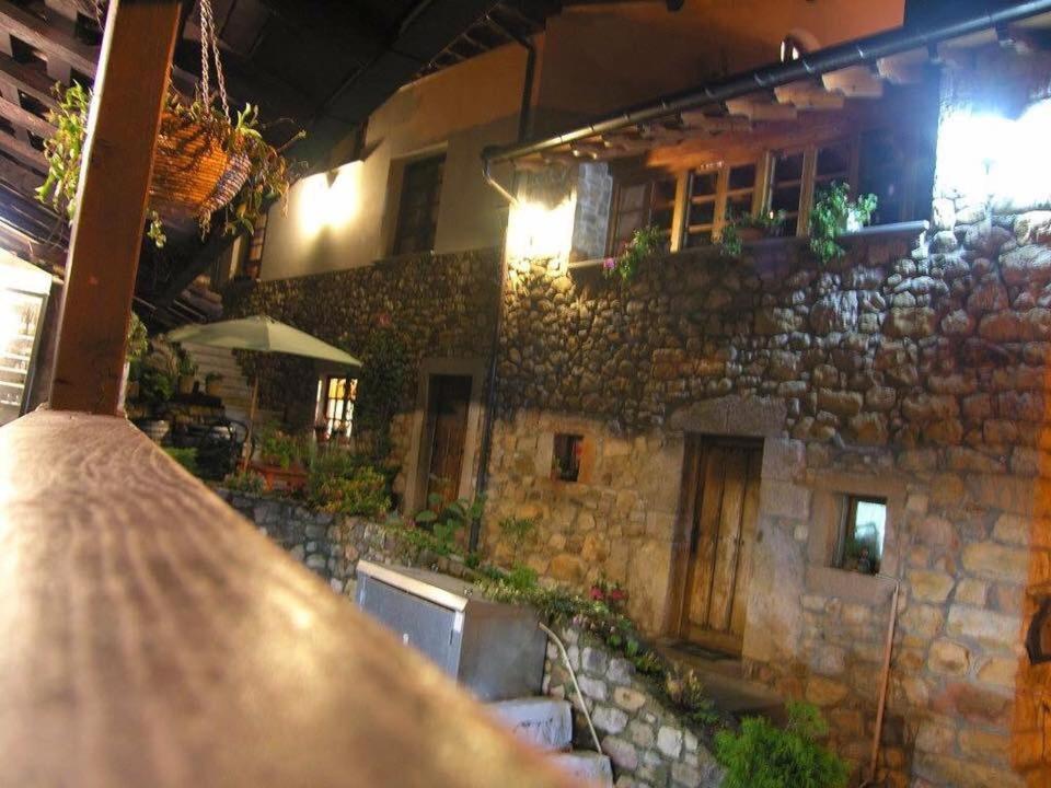 Posada El Pareon Sirviella Exterior foto